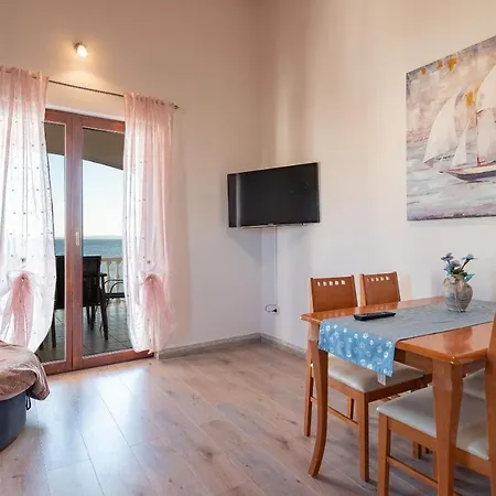 Batela Apartment *