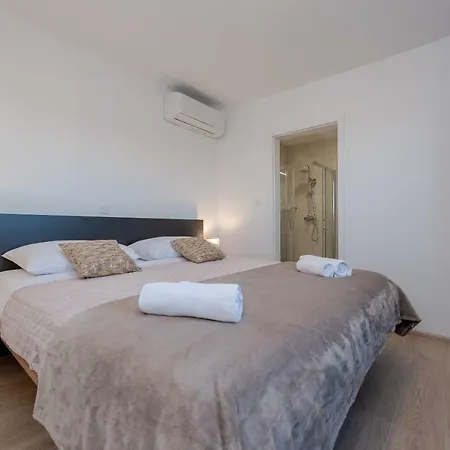 Batela Apartment *