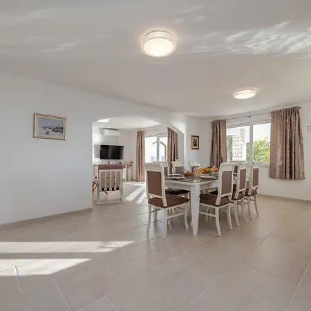 Batela Apartment *